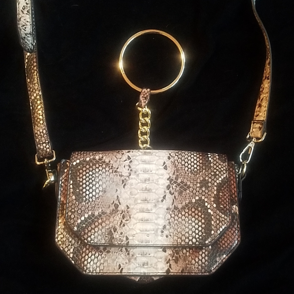 JustfabFAUX snakeskin crossbody with gold hardware - Picture 5 of 7